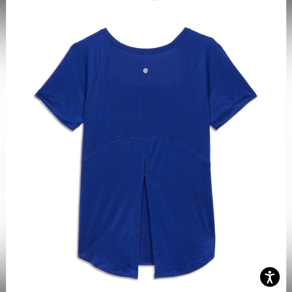 Lululemon Open Up Tie Back Tee - NWOT! Size 6 in Blue.